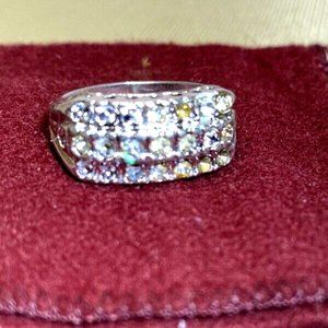 18k GE White Gold Cluster Diamond Ring Size 6.5